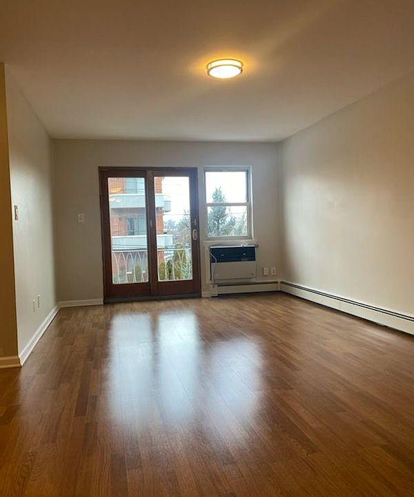 1st image of 6932 62nd Dr Floor 2