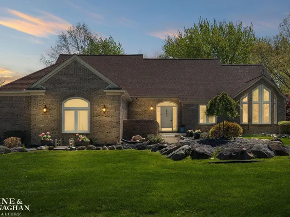 6530 Basswood Dr, Troy, MI 48098