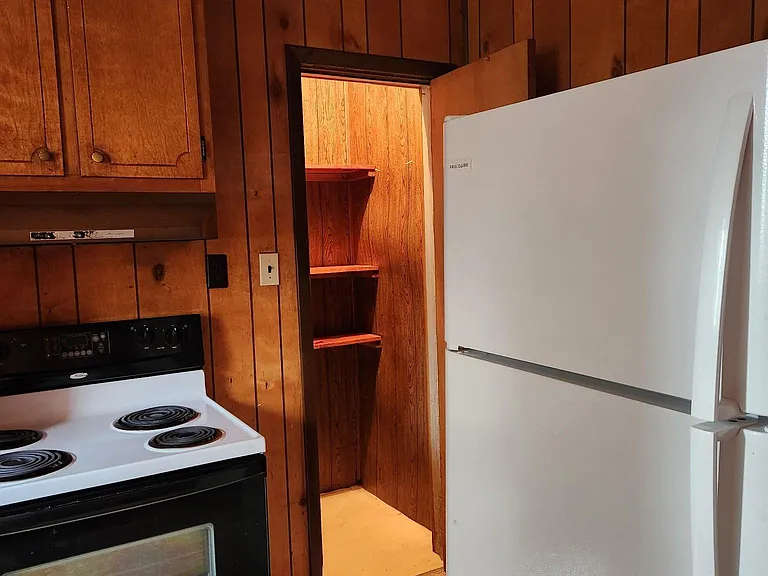 305 Allen Ave — Photo 7
