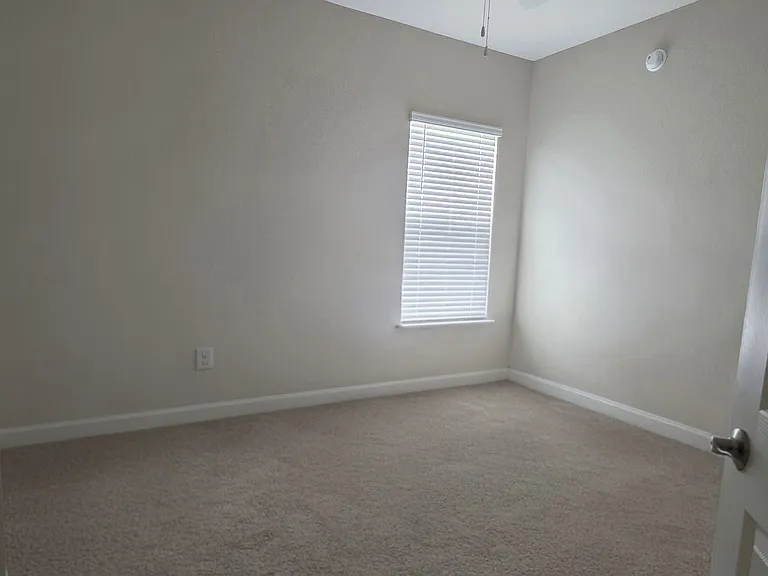 1377 Melrose St — Photo 6