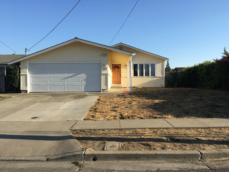 1st image of 4336 Woodcrest Dr