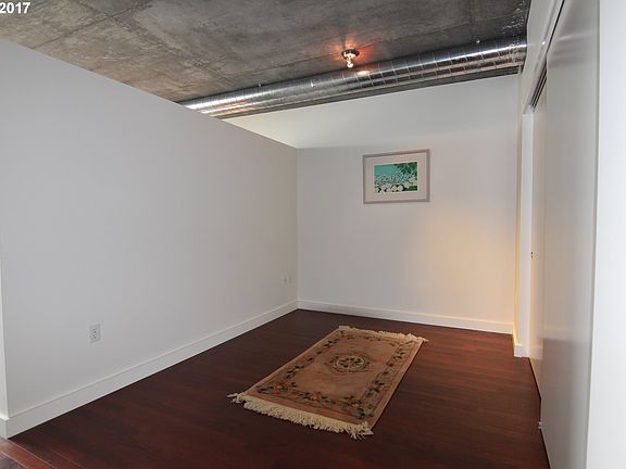 5th image of 1926 W Burnside St Unit 1205