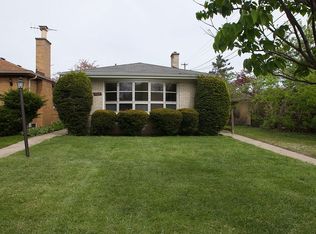 7215 N Karlov Ave, Lincolnwood, IL 60712