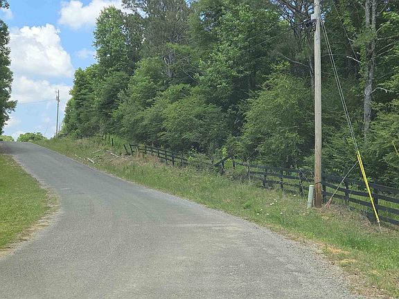 2nd image of 390 County Road 1497