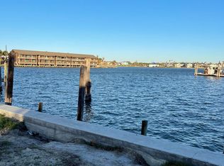 57 Nassau Dr, Rockport, TX 78382