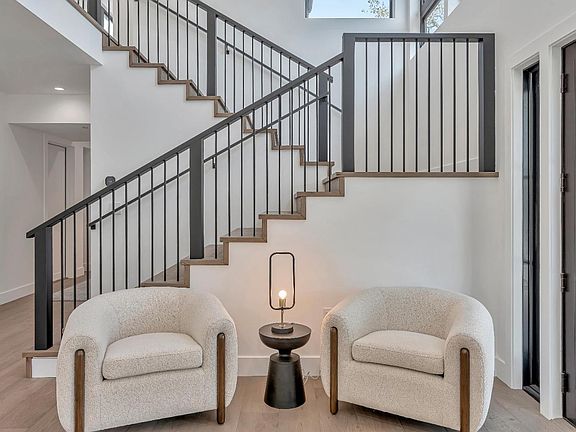 3rd image of 503 Laverne Avenue