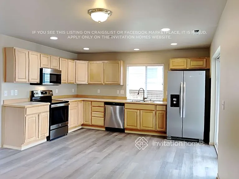 1292 Griggs St — Photo 8