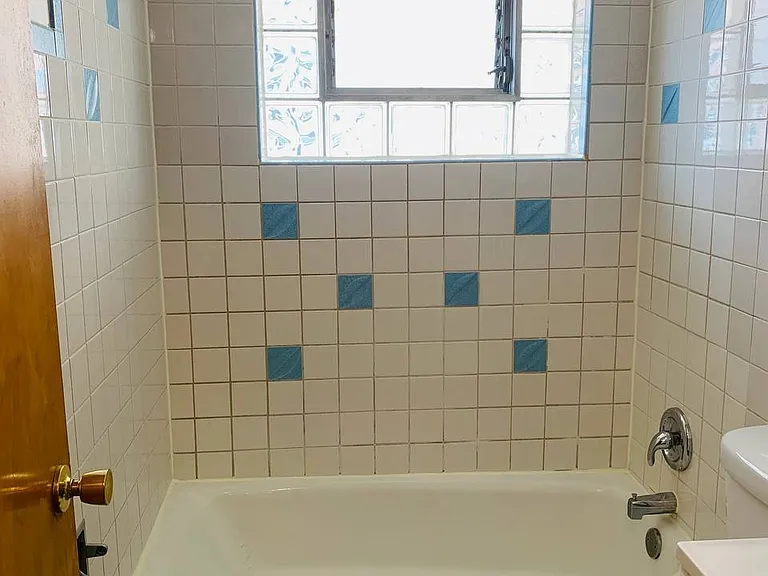5835 W 63rd St — Photo 13