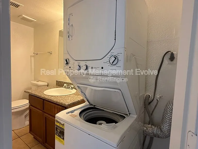 8821 N 2nd St #B — Photo 8