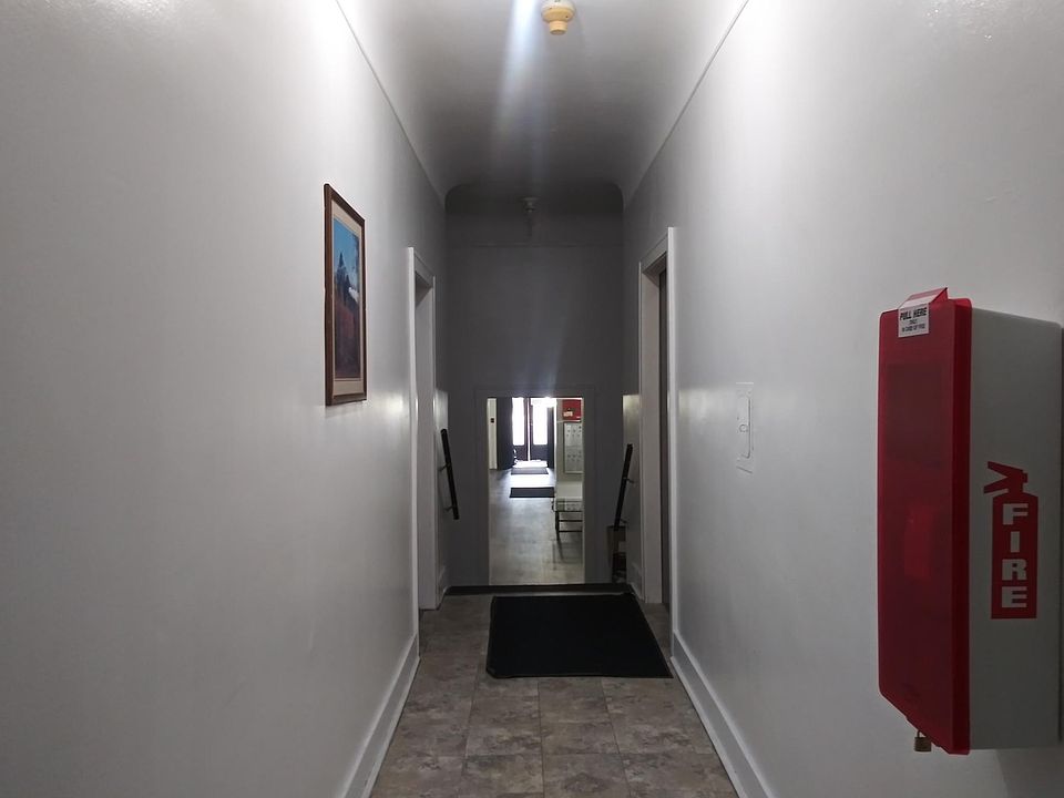 1st image of 808 N Main St APT 102