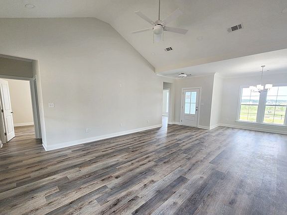 5th image of 325 Willow Oak Loop