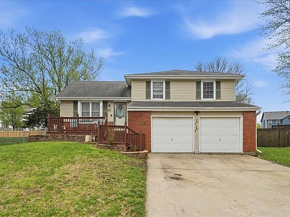 2nd image of 813 Valerie Ln