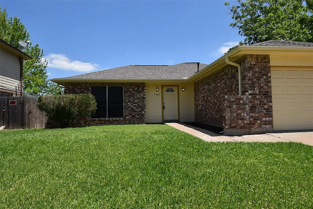 3 bed, 2.0 bath, $1,700 — Photo 2