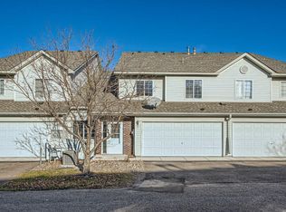 3586 Genevieve Ave N, Oakdale, MN 55128