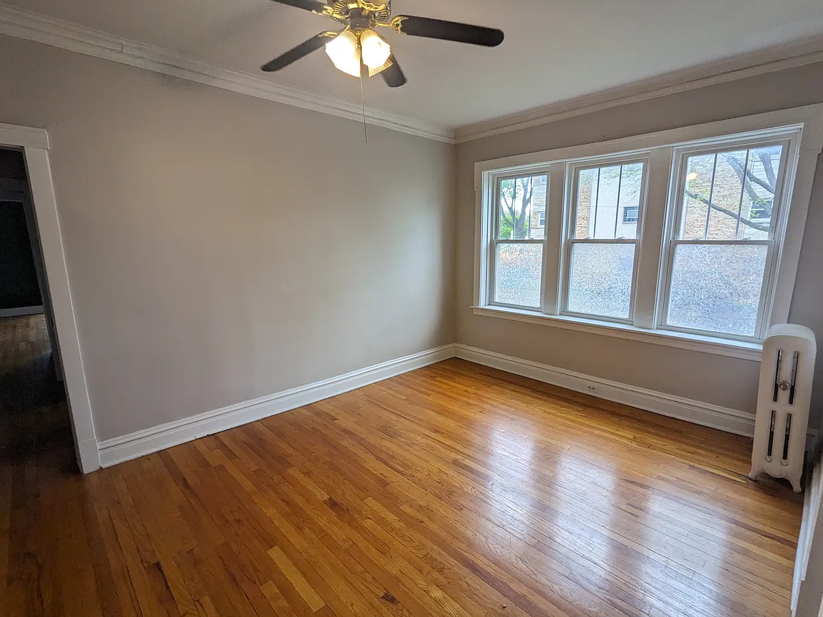 Building Photo - 6789 N Olmsted Ave #1