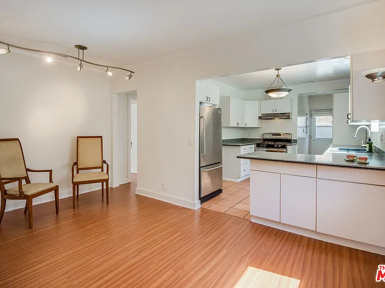 4264 Mildred Ave — Photo 8