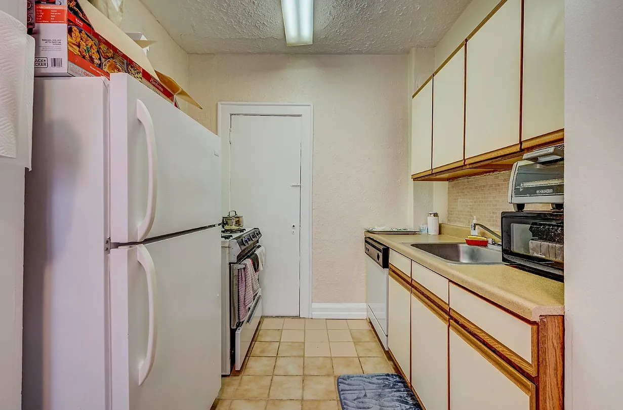 Heights Apartments on Overlook — Photo 1