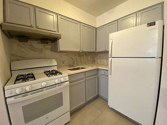 4th image of 43 Maspeth Ave #1