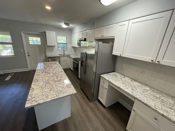2nd image of 551 12th Ave NE #9