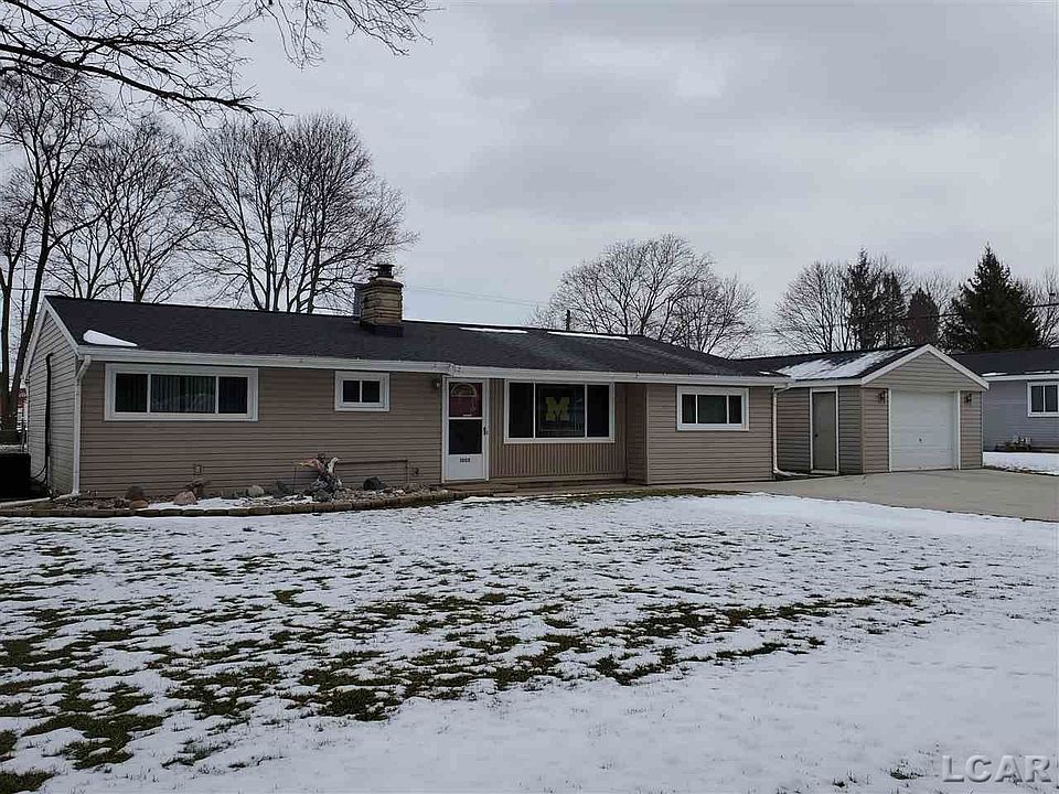 1st image of 1000 River Acres Dr