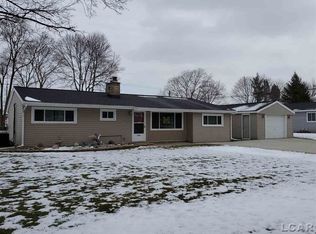 1000 River Acres Dr, Tecumseh, MI 49286