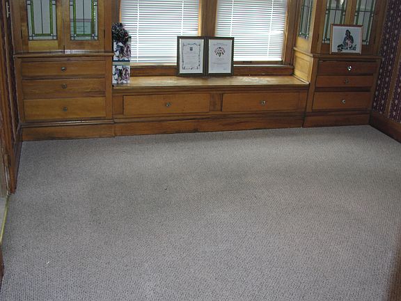 4th image of 10816 Plymouth Ave