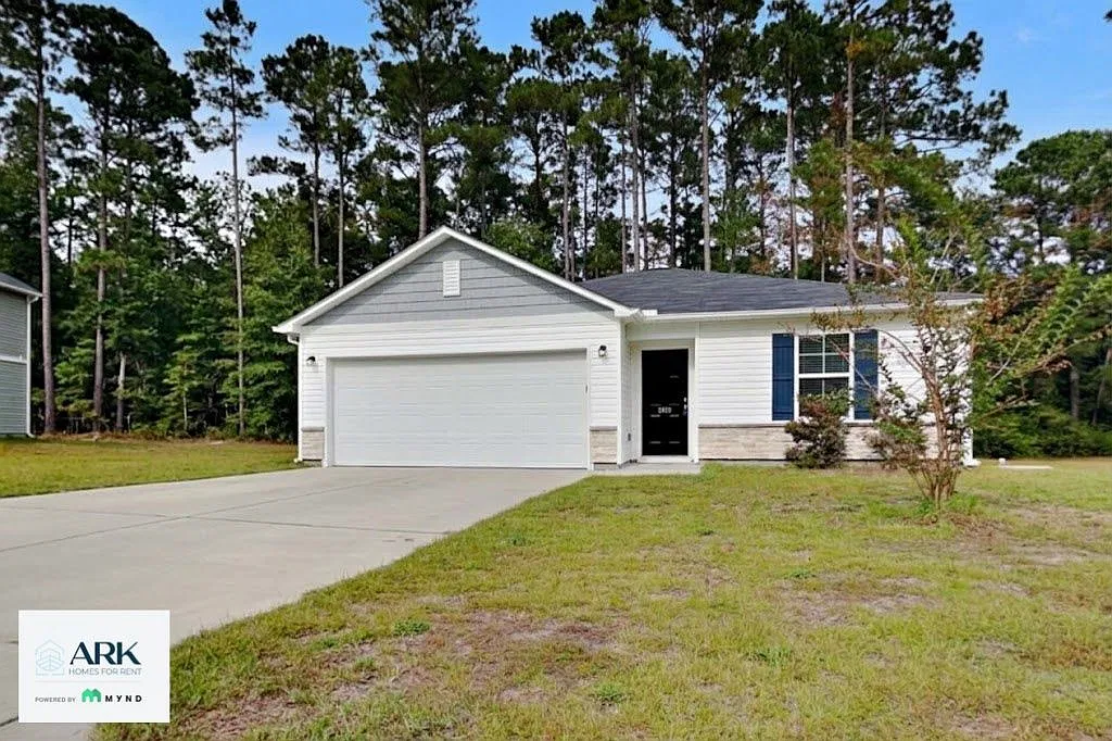 4 bed, 2.0 bath, 1601 sqft, $1,825 — Photo 1