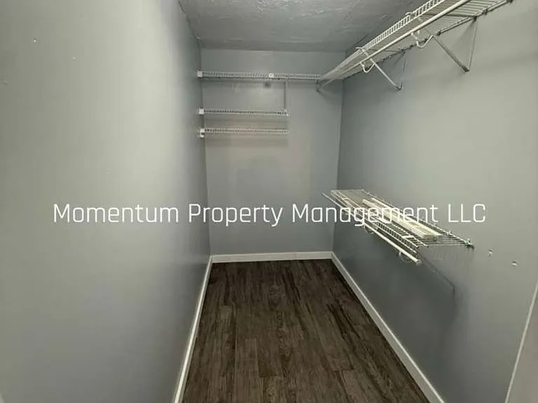 8405 N Elmer St — Photo 4