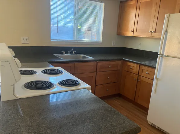 3311 E 18th St #13, Vancouver, WA 98661