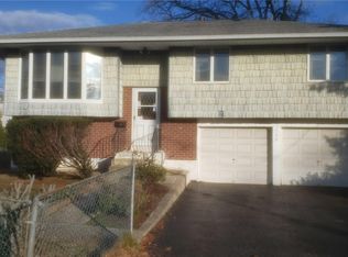 1739 Quarter St, West Babylon, NY 11704