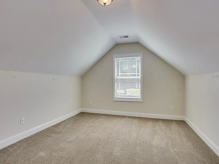 221 NW Grand Oaks Way — Photo 3