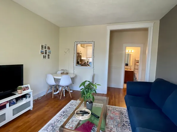 1560 Commonwealth Ave, Brighton, MA