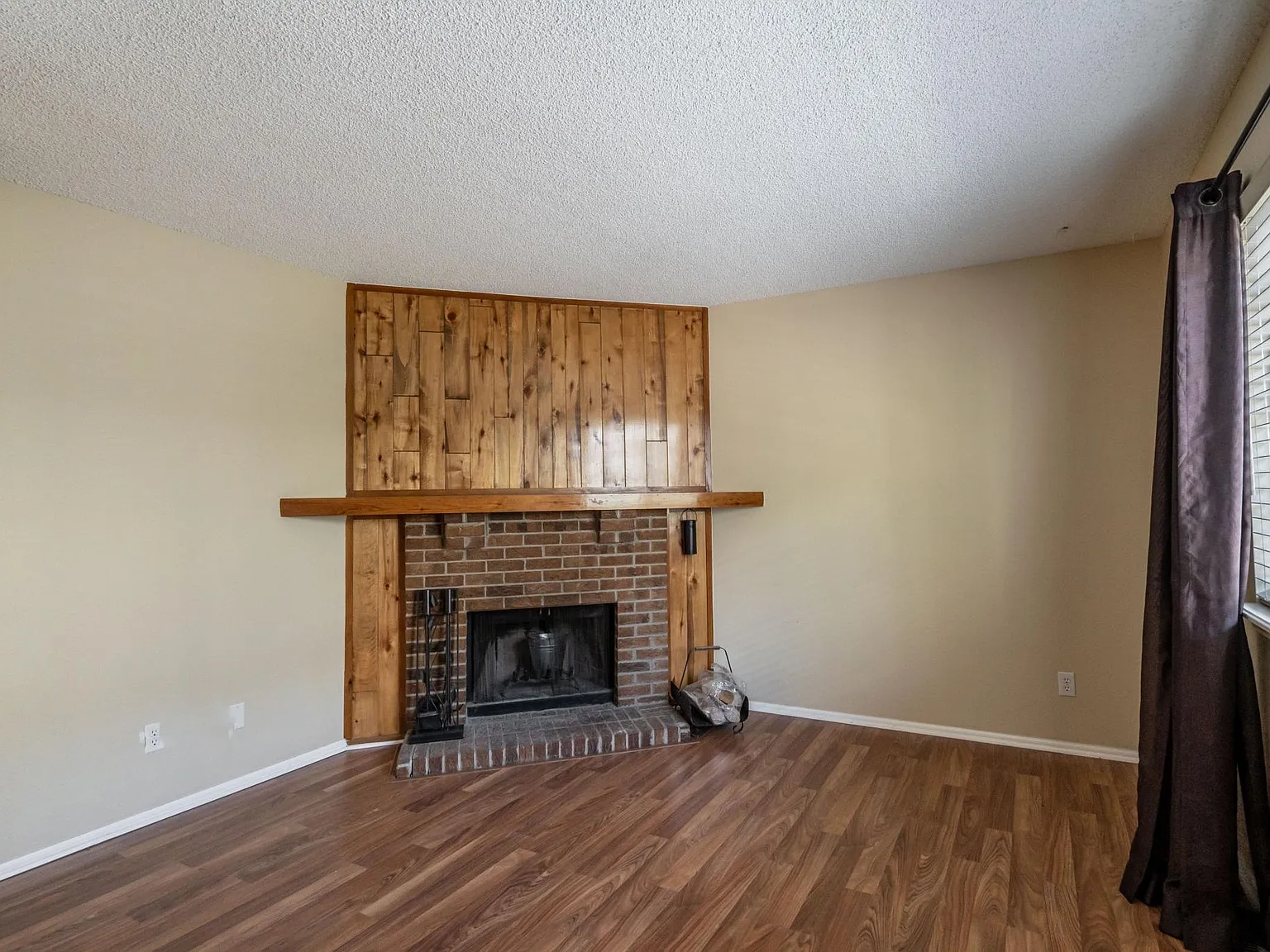 2 bed, 1608 sqft, $2,100 — Photo 4