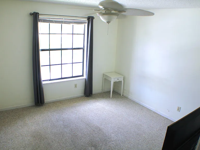 1082 Keystone Dr #C — Photo 13