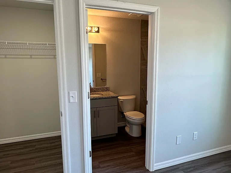 4407 E Ravenna St — Photo 26