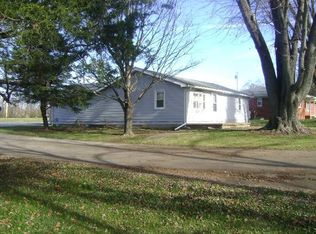 7124 W Fairview Dr, Arlington, IN