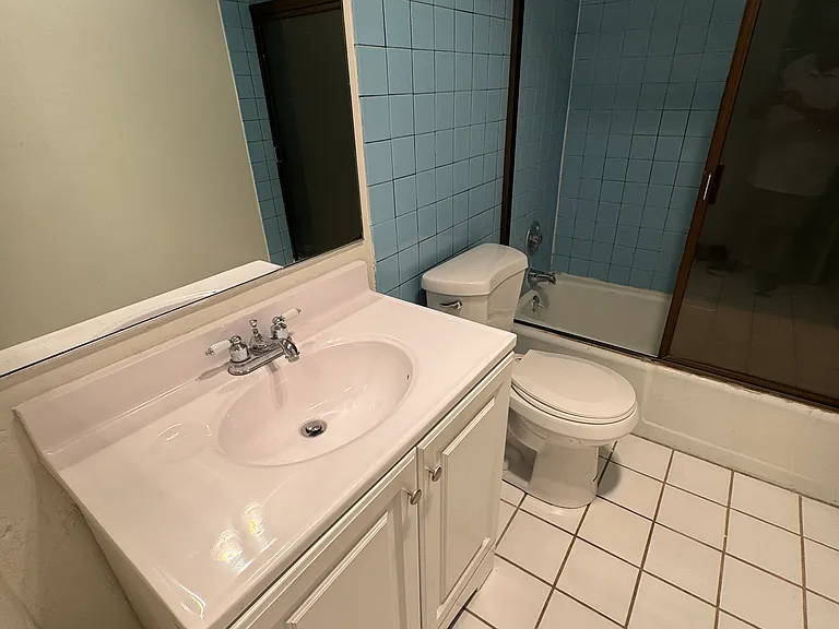 1187 E 3rd St #114 — Photo 17