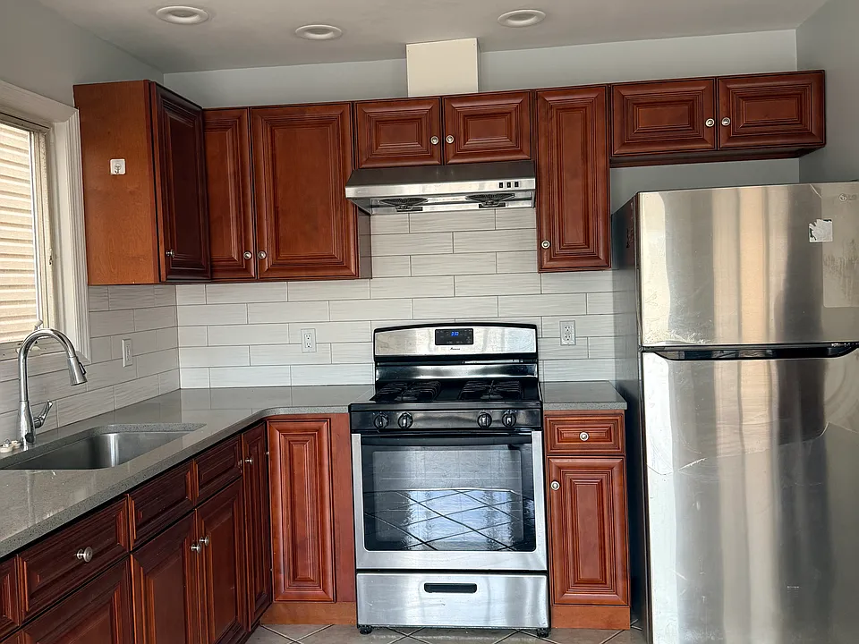 246 South St #1