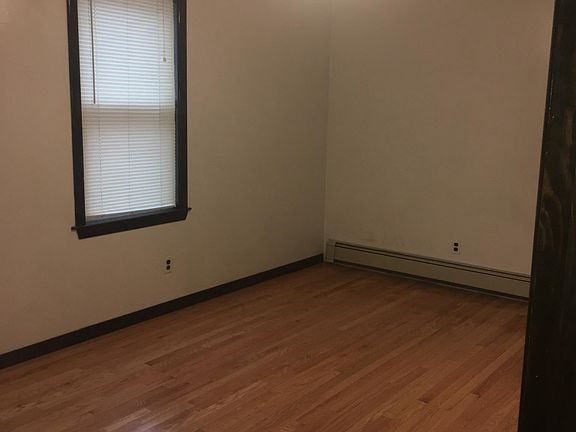 BEDROOM 9X16 WITH CEILING FAN