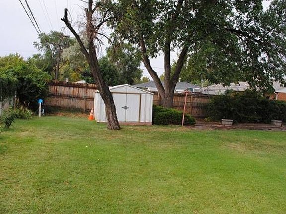 Storage shed