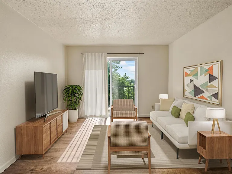 Westport Crossing Apartments — Photo 32