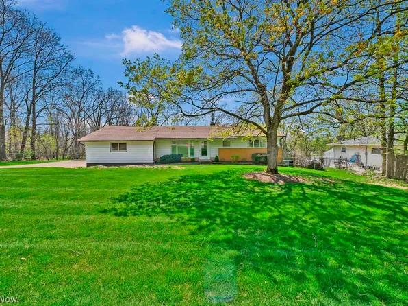 4330 E Wallings Rd, Broadview Heights, OH 44147