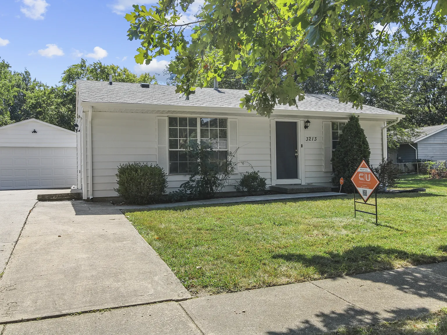 3213 York - 0 — Photo 3