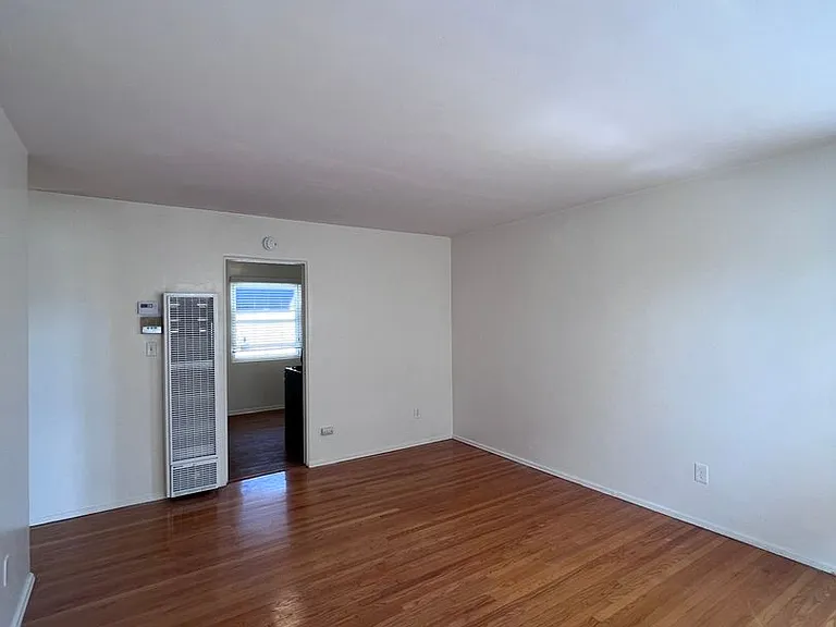 4720-34 Wilson Ave #4726 — Photo 4
