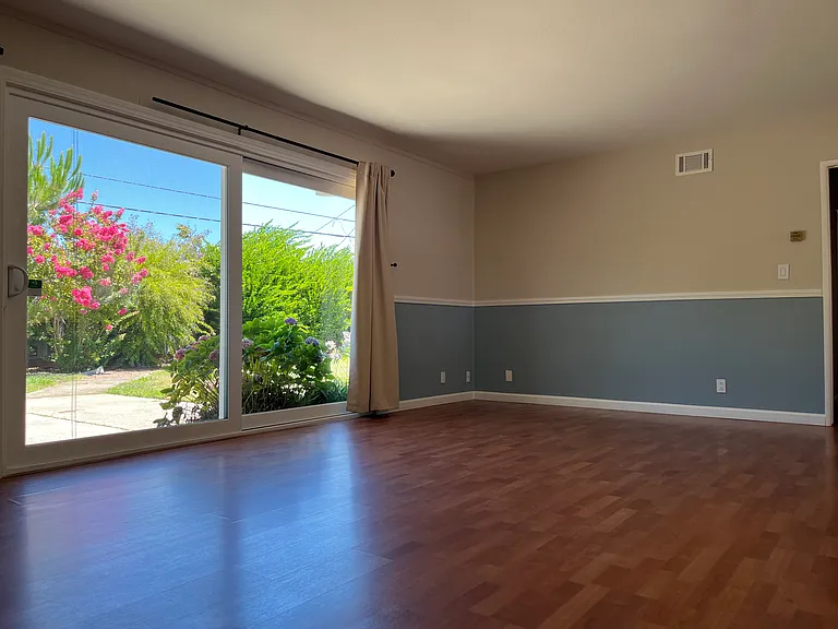 5564 Yale Dr — Photo 6