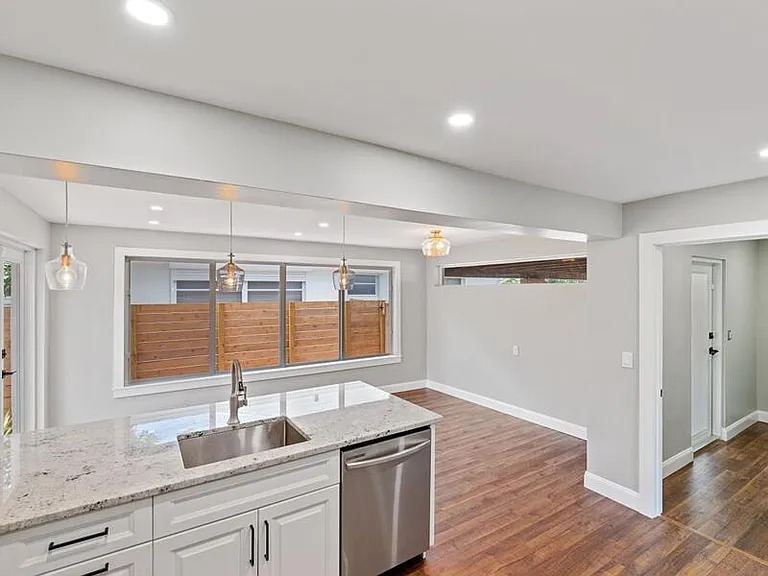 1632 N L St — Photo 9
