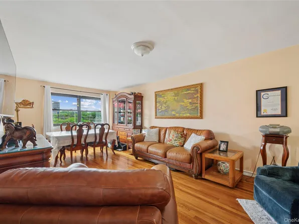 94-30 60 Ave #3H, Elmhurst, NY 11373