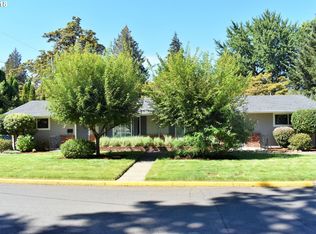 316 Apple Ave, Silverton, OR 97381