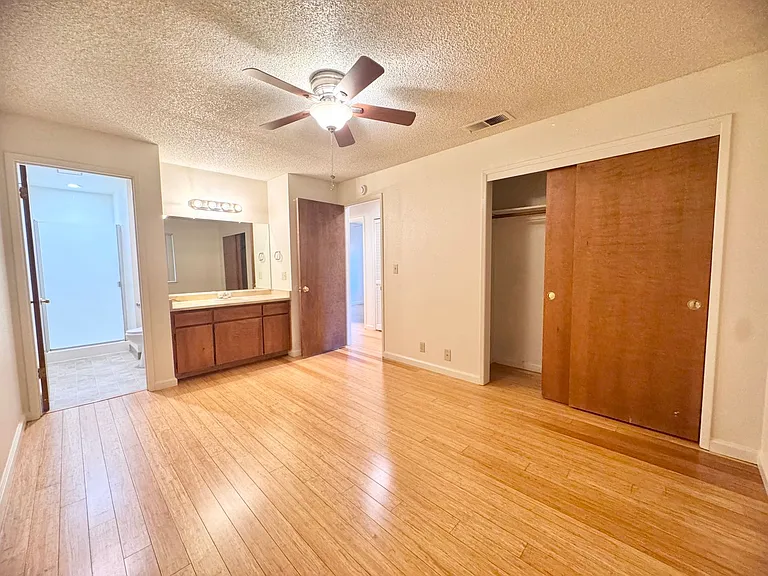 Stadium Village Apartments — Photo 18