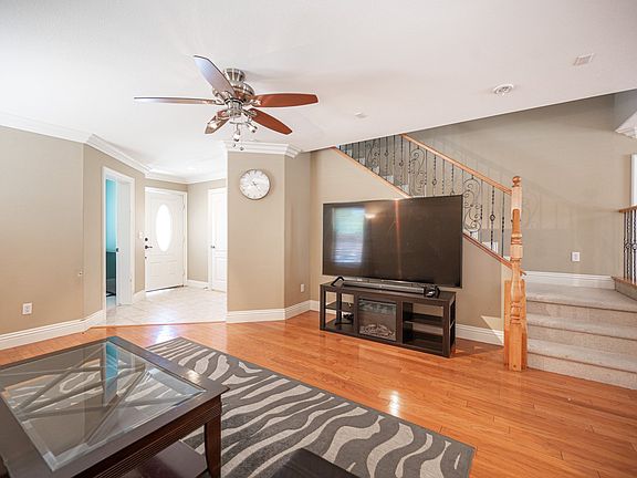 5th image of 9776 Comstock Stake Ct